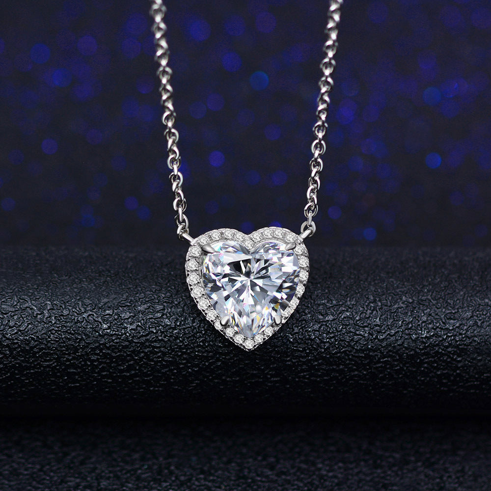 Stream Popular Luxury Shining Heart-Shaped Pendant Necklace - Stream Popular Luxury Shining Heart-Shaped Pendant Necklace