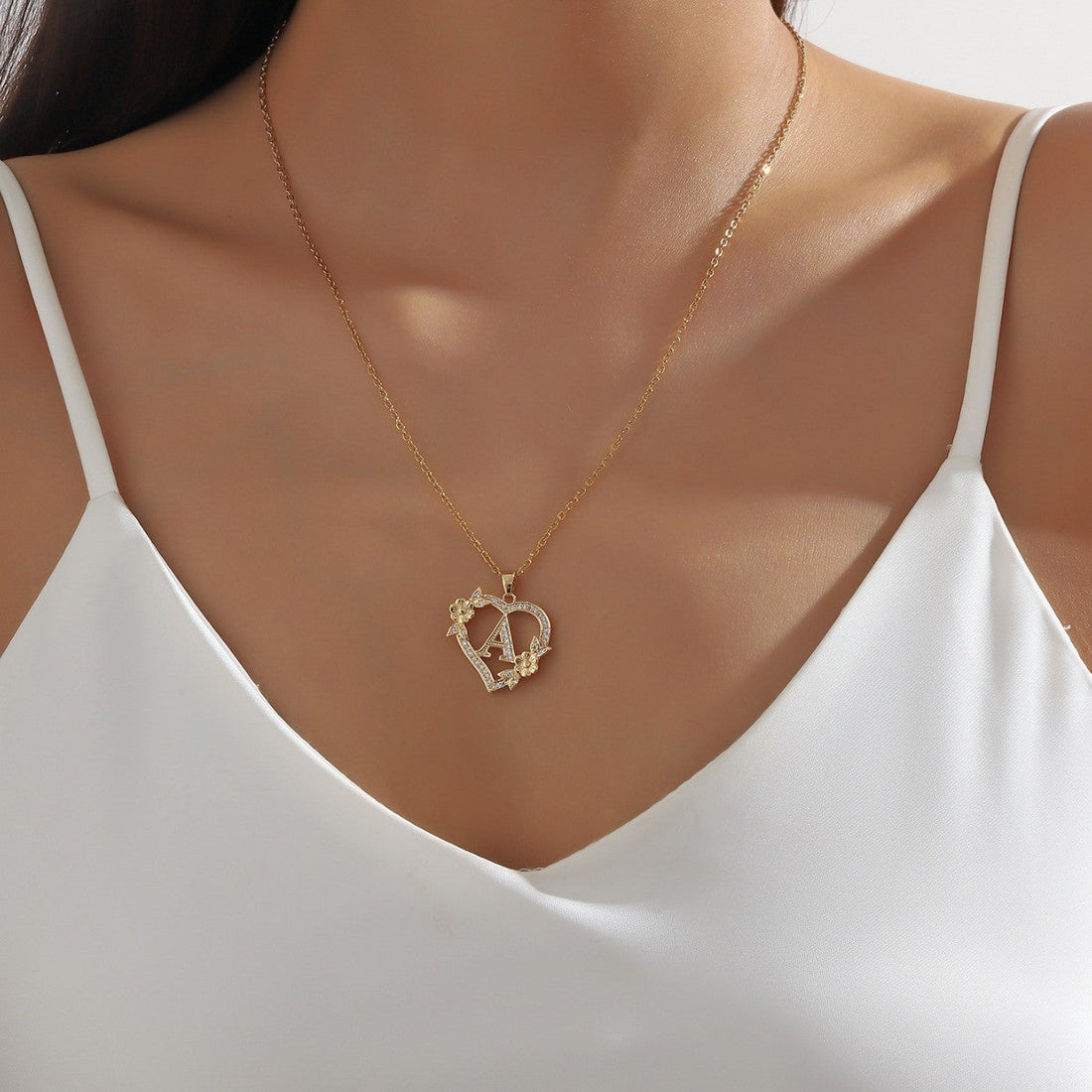 Fashion Hollowed-out Love Heart Flowers Letter Necklace - Fashion Hollowed-out Love Heart Flowers Letter Necklace
