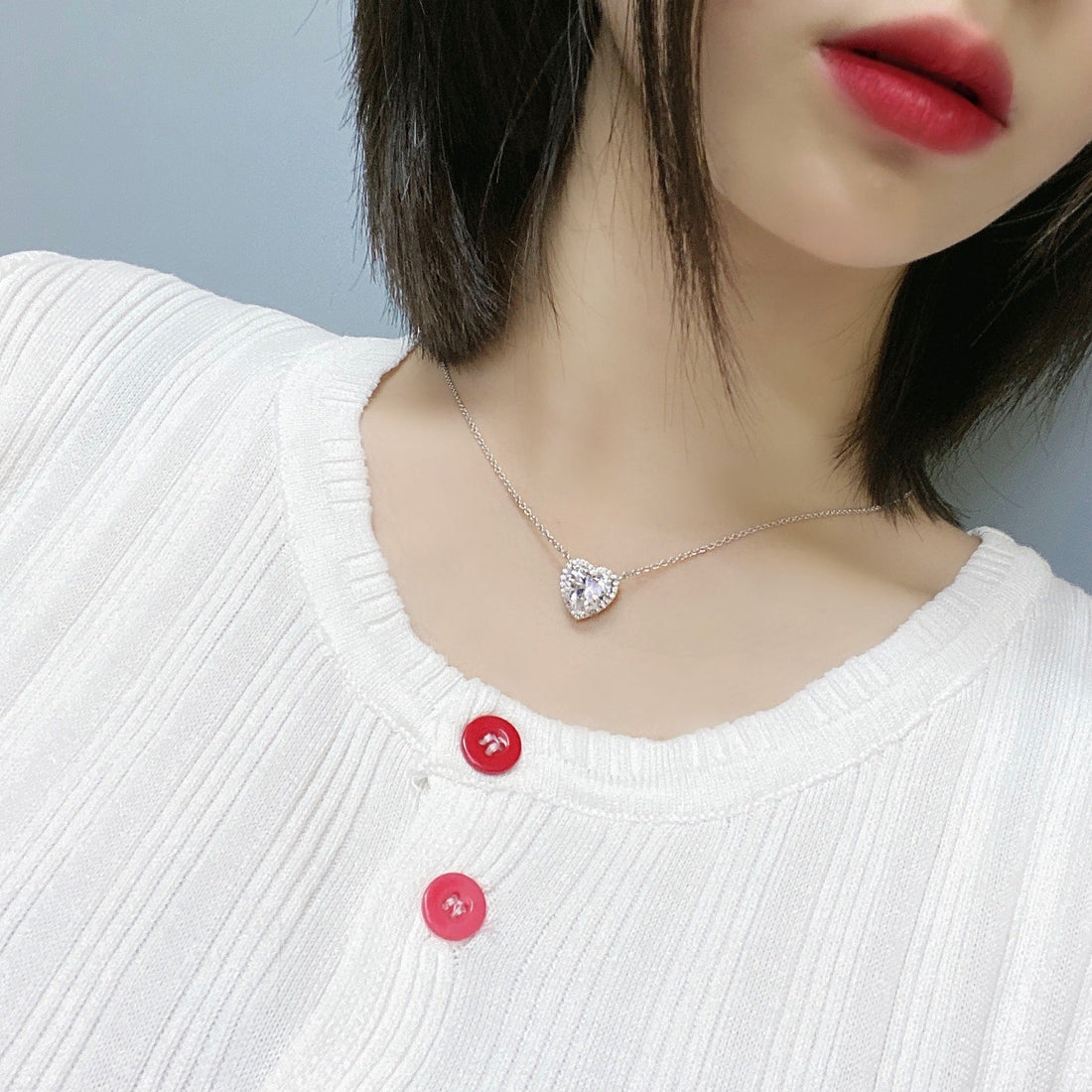 Stream Popular Luxury Shining Heart-Shaped Pendant Necklace - Stream Popular Luxury Shining Heart-Shaped Pendant Necklace